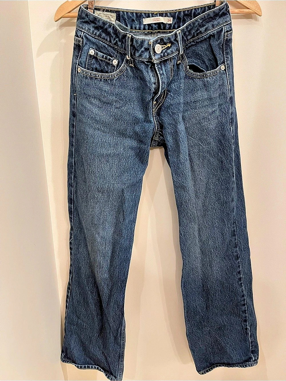 Levi’s Low Loose Ample Bags Boot Cut Jeans in Blue Waist 24 from Aritzia